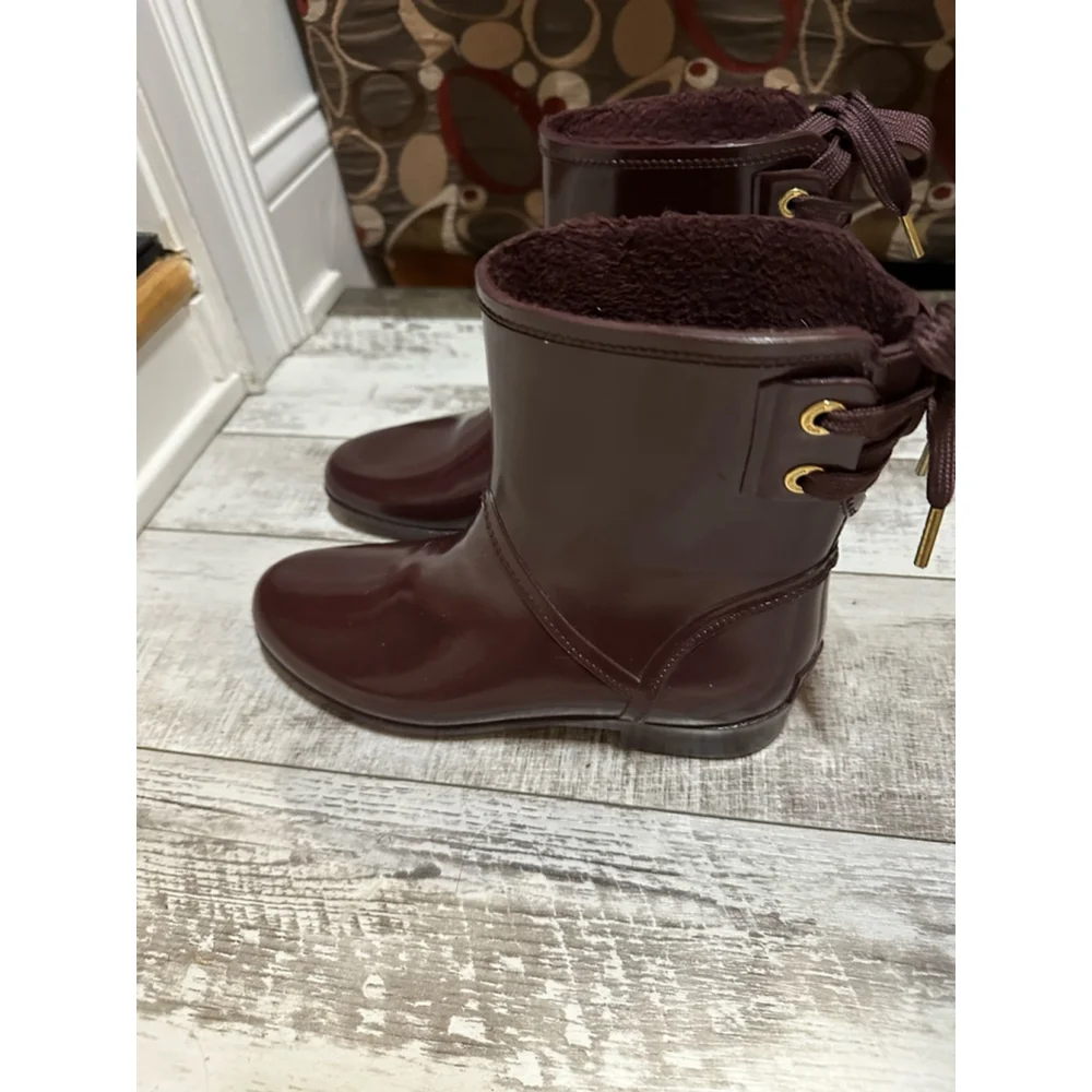 MICHAEL MICHAEL KORS Size 8 Larson Burgundy Back Tie Rainboots